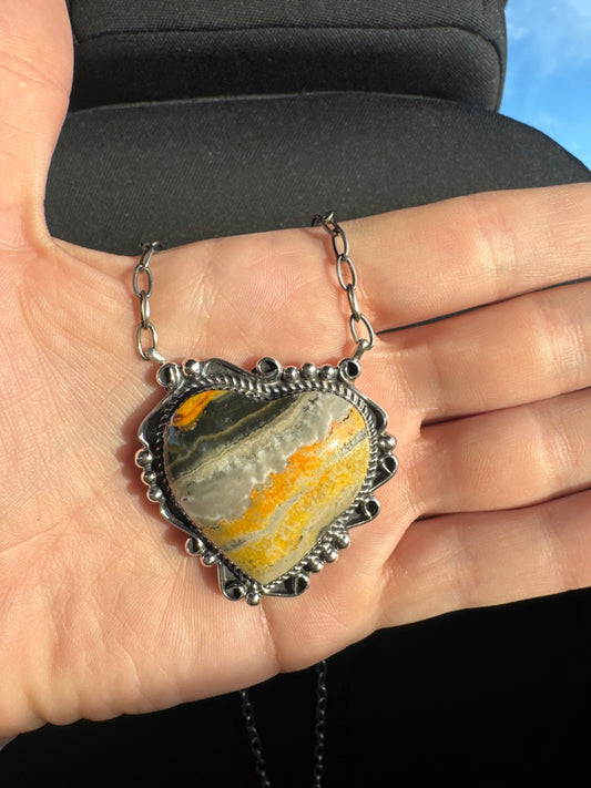 Bumble bee jasper heart stone fixed chain necklace