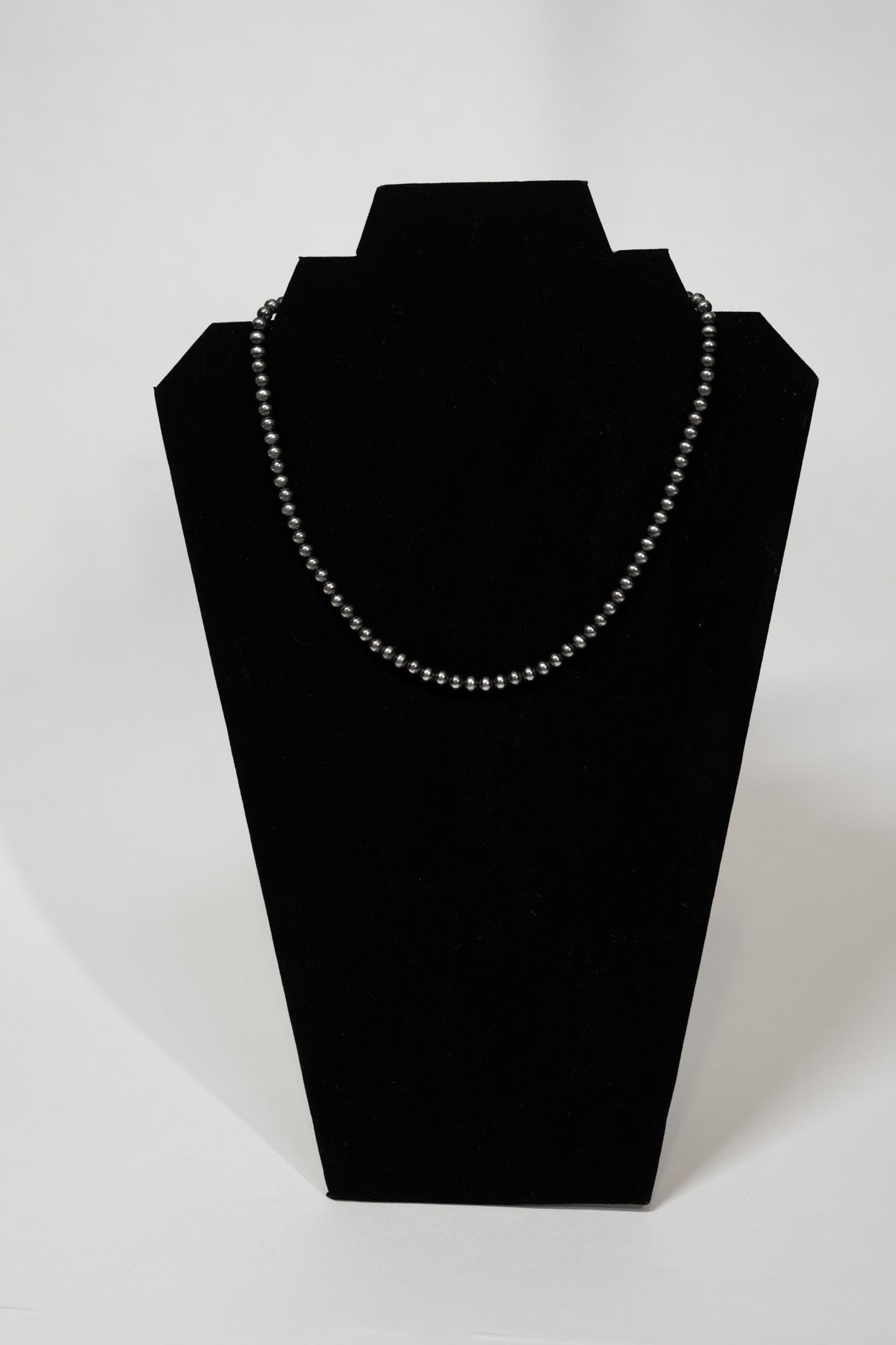 Navajo Pearl Necklace 5 MM | 18"