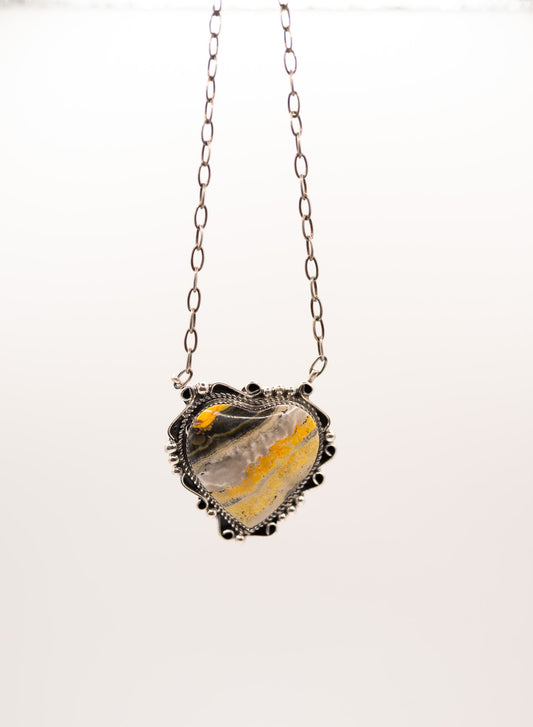 Bumble bee jasper heart stone fixed chain necklace